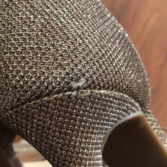 Jessica Simpson gold shimmer strap he platform heels. Size 9. - Picture 9 of 11